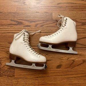 Ice Skates, Jackson’s with MARK IV ultima blades